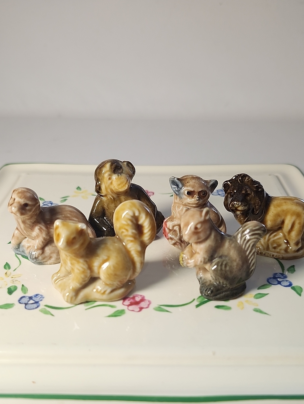 Vintage Wade England Figurine Set Of 6